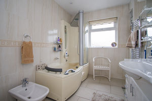 Photo 33- click for photo gallery